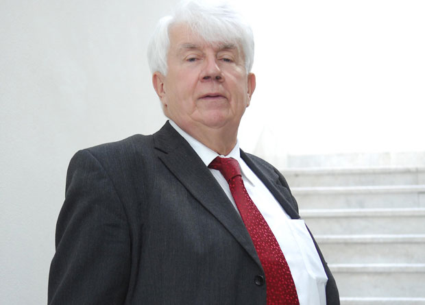 Поигравање са Вуком